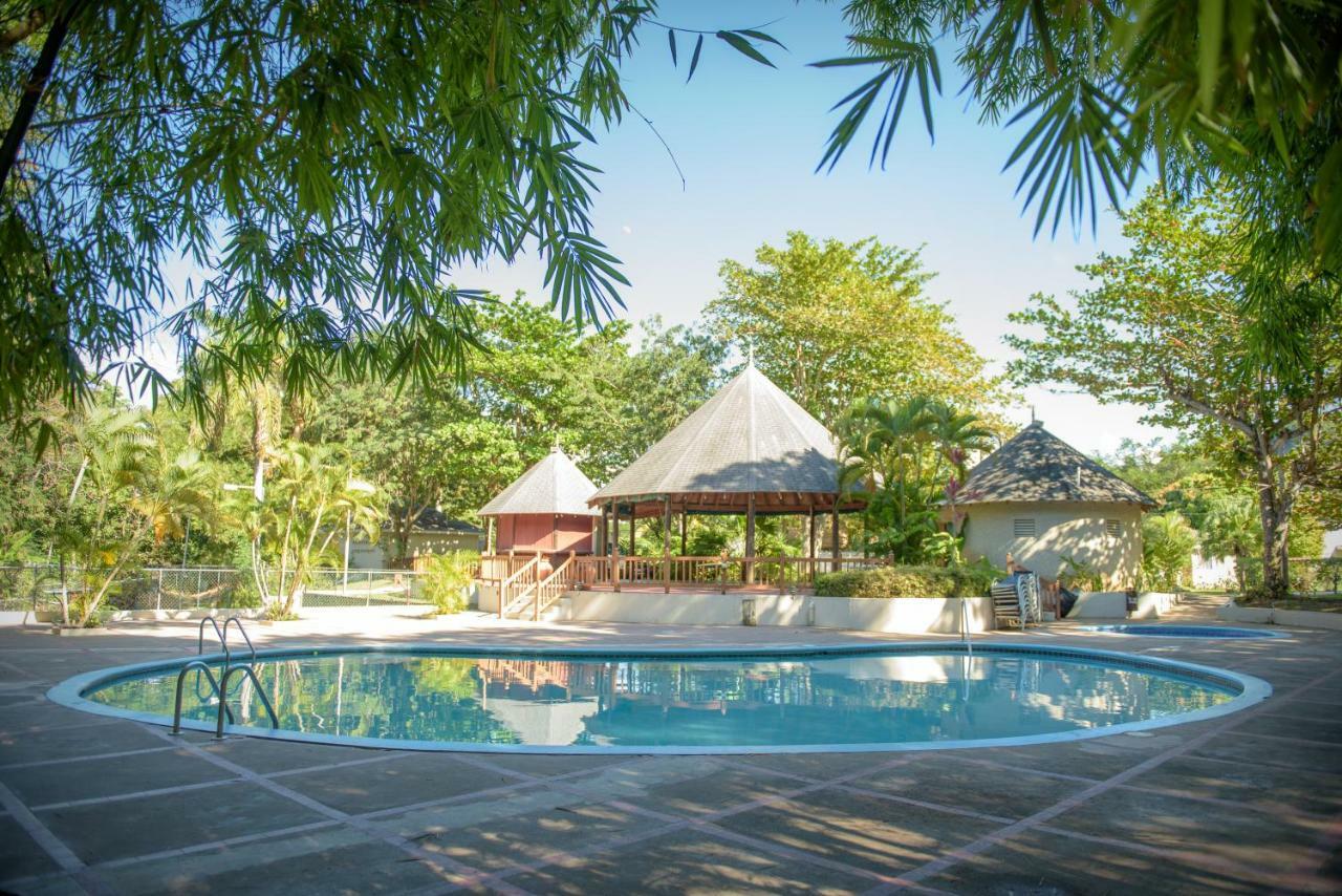 Tropical Escape Villa Очо-Риос Экстерьер фото